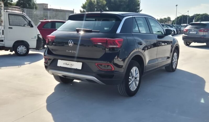 
								Volkswagen T-ROC TSI LIFE 2023 completo									