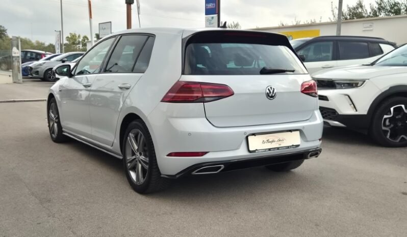 
								Volkswagen GOLF VII TDI R-LINE 2017 completo									