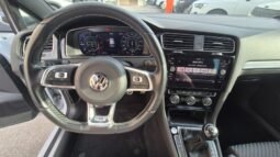 
										Volkswagen GOLF VII TDI R-LINE 2017 completo									