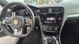 
										Volkswagen GOLF VII TDI R-LINE 2017 completo									