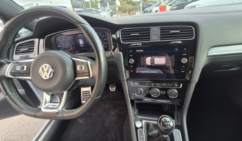 
								Volkswagen GOLF VII TDI R-LINE 2017 completo									