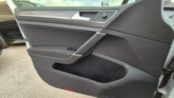 
										Volkswagen GOLF VII TDI R-LINE 2017 completo									