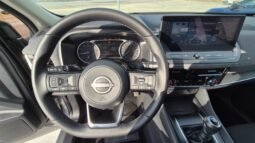 
										Nissan qashqai MHEV ACENTA 2025 completo									
