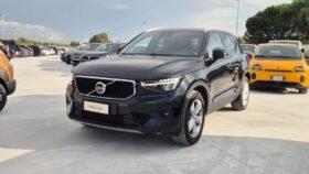 VOLVO XC40 B3 AUTOMATICO ESSENTIAL 2024
