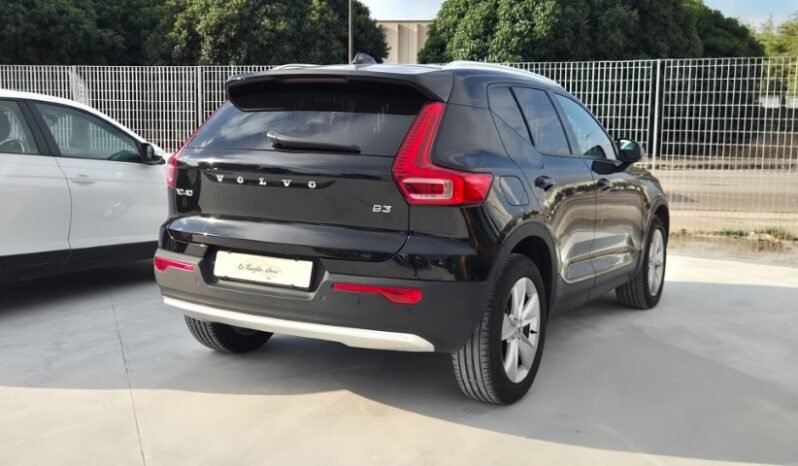 
								VOLVO XC40 B3 AUTOMATICO ESSENTIAL 2024 completo									