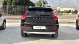 
										VOLVO XC40 B3 AUTOMATICO ESSENTIAL 2024 completo									