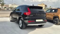 
										VOLVO XC40 B3 AUTOMATICO ESSENTIAL 2024 completo									