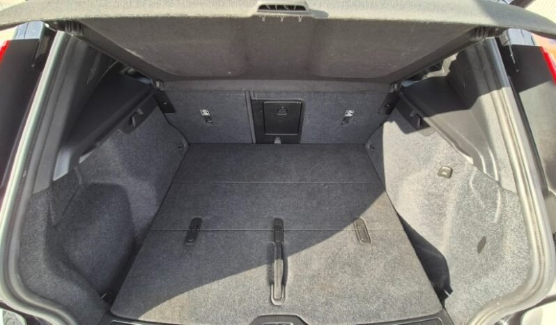 
								VOLVO XC40 B3 AUTOMATICO ESSENTIAL 2024 completo									