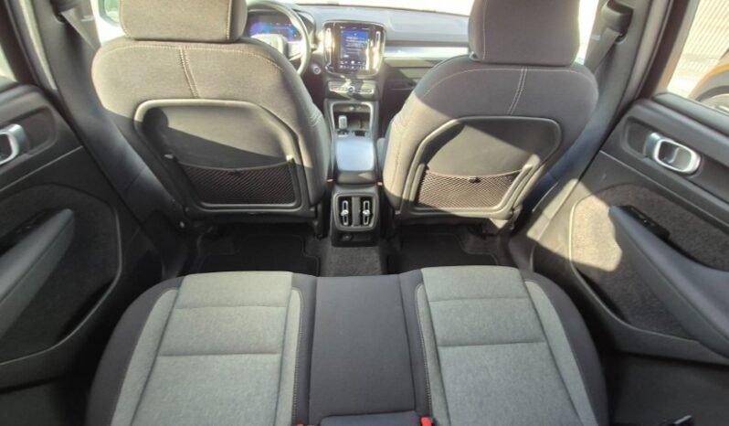 
								VOLVO XC40 B3 AUTOMATICO ESSENTIAL 2024 completo									