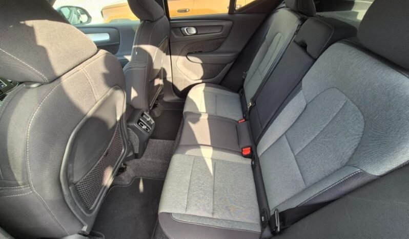 
								VOLVO XC40 B3 AUTOMATICO ESSENTIAL 2024 completo									
