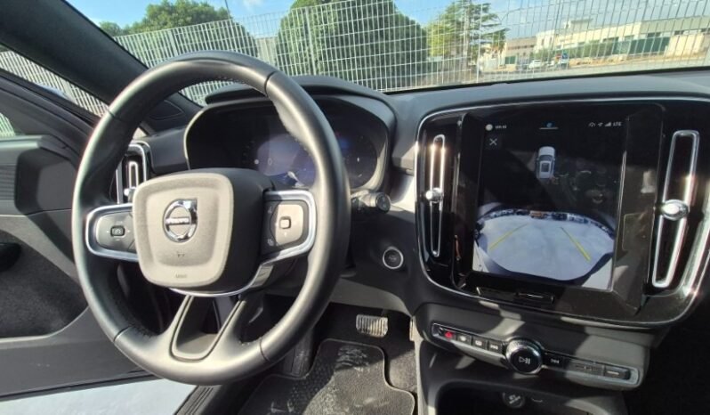 
								VOLVO XC40 B3 AUTOMATICO ESSENTIAL 2024 completo									