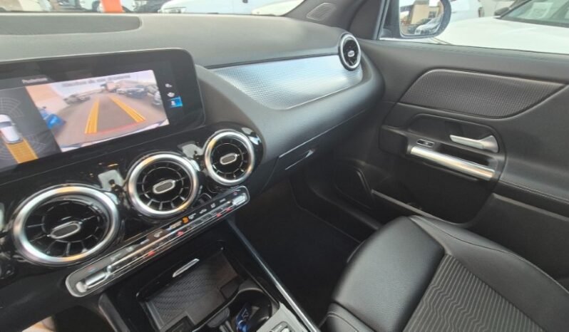 
								Mercedes GLA 200D AUT. EXECUTIVE 2021 completo									
