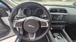 
										Jaguar F-PACE AUT. R-SPORT 2016 completo									