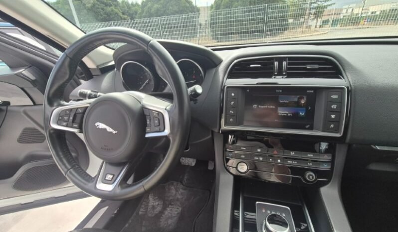 
								Jaguar F-PACE AUT. R-SPORT 2016 completo									