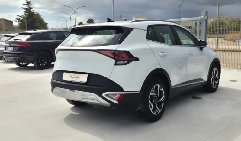 
								Kia SPORTAGE MHEV BUSINESS 2022 completo									