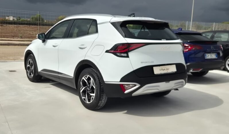 
								Kia SPORTAGE MHEV BUSINESS 2022 completo									