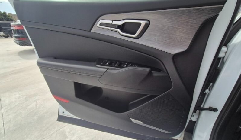 
								Kia SPORTAGE MHEV BUSINESS 2022 completo									
