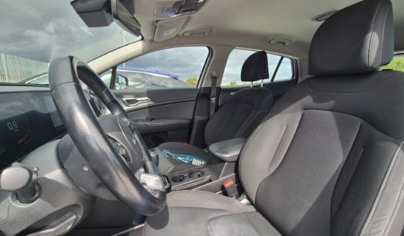 
								Kia SPORTAGE MHEV BUSINESS 2022 completo									