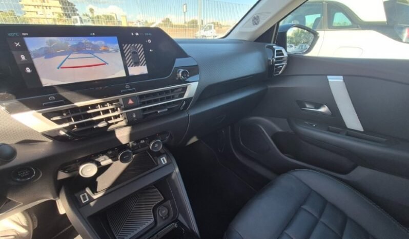 
								Citroen C4 X EAT8 MAX 2025 completo									