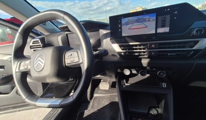 
								Citroen C4 X EAT8 MAX 2025 completo									