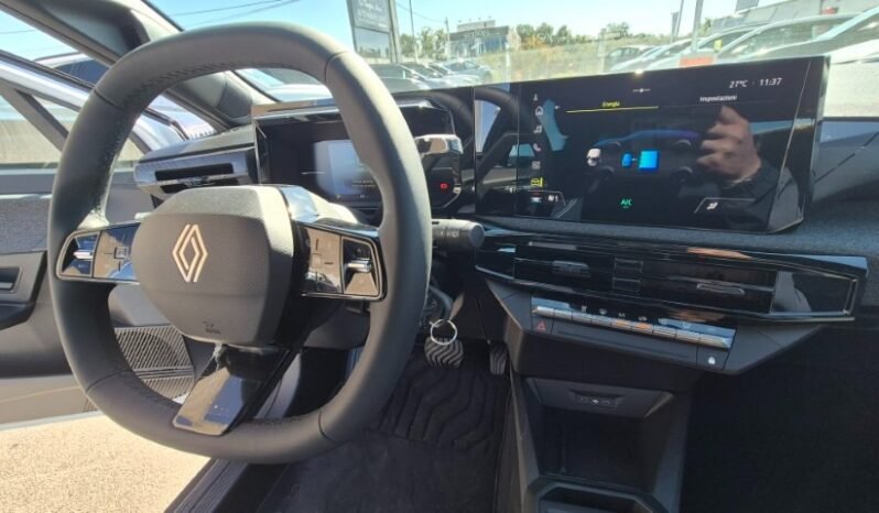 
								Renault CLIO FULL HYBRID E-TECH EVOLUTION 2026 completo									