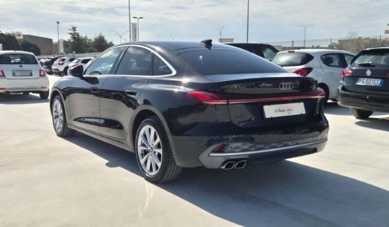 
								Audi A5 MHEV S-TONIC BUSINESS ADVANCED 2025 completo									