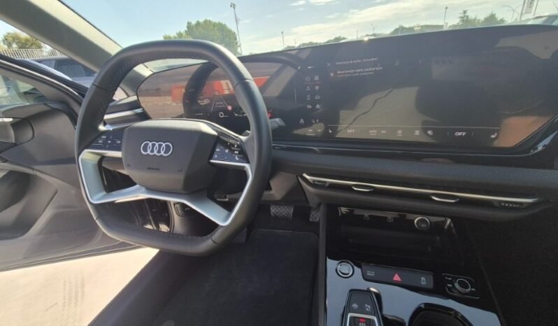 
								Audi A5 MHEV S-TONIC BUSINESS ADVANCED 2025 completo									